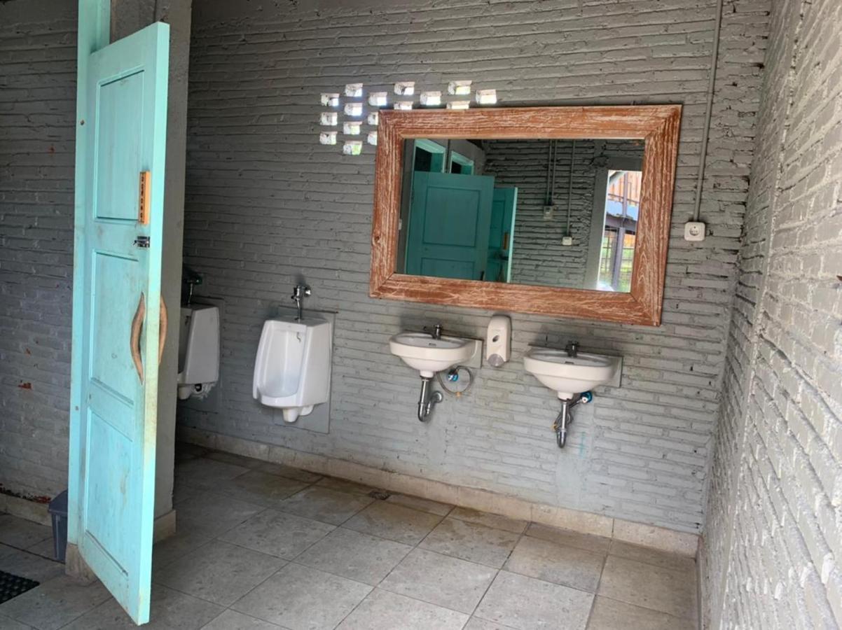 Semilir Glamping Hotel Semarang Kültér fotó