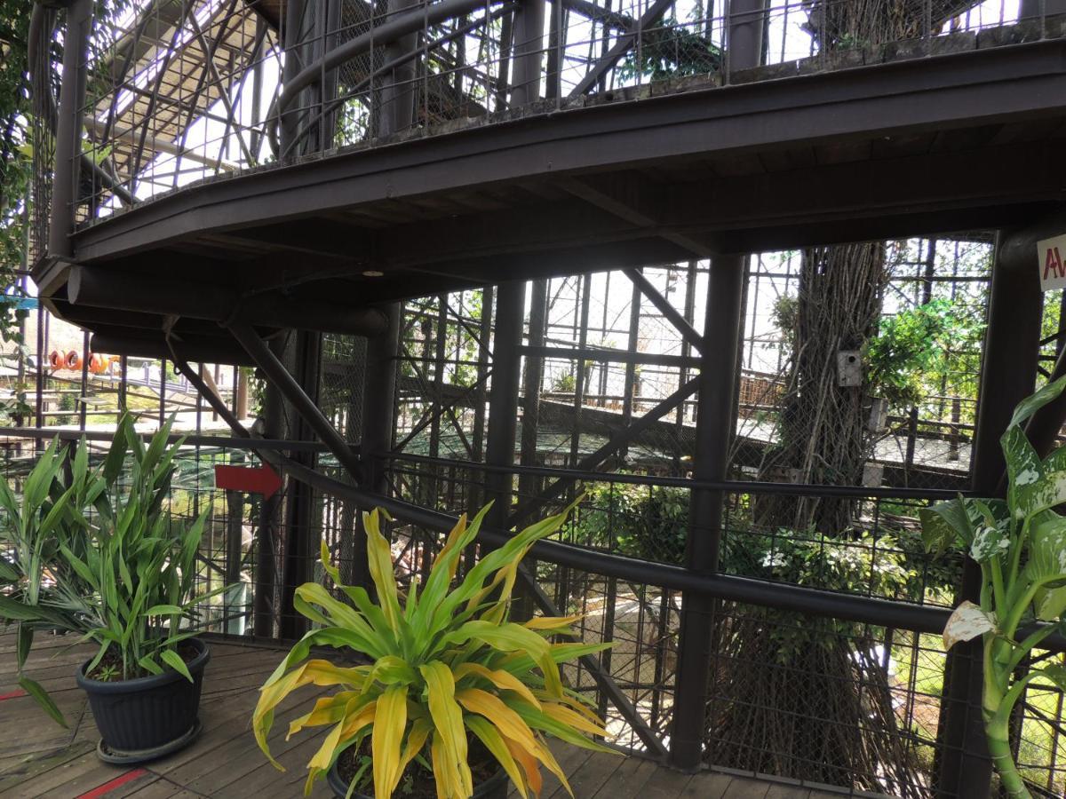 Semilir Glamping Hotel Semarang Kültér fotó